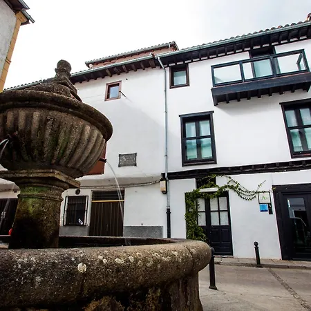 La Plaza Apartment