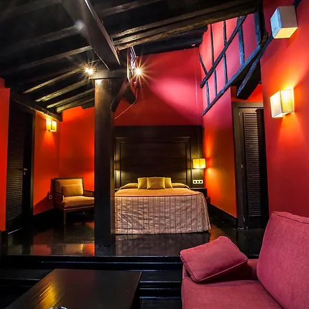La Plaza Apartment