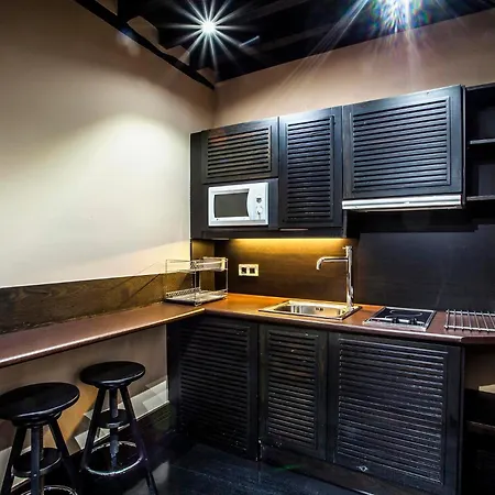 La Plaza Apartment *