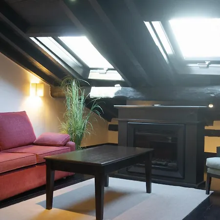 广场公寓 * 埃尔瓦