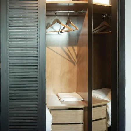 La Plaza Apartment *